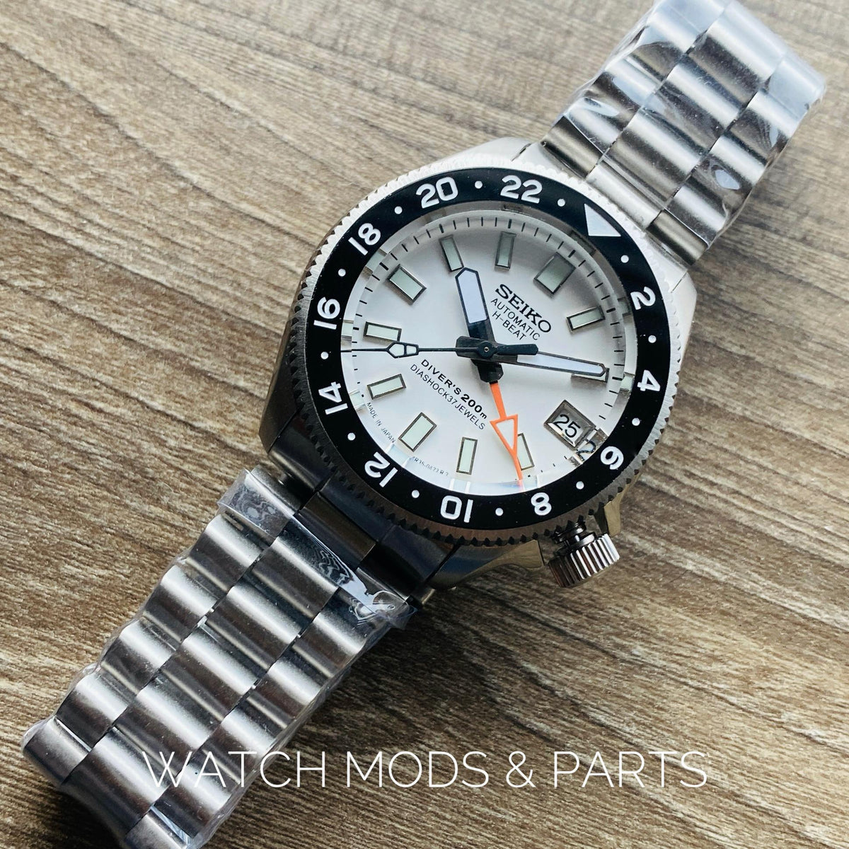 WMNP Exclusive Seiko Skx013 GMT mod diameter 37mm white dial 62mas with Seiko Movement nh34