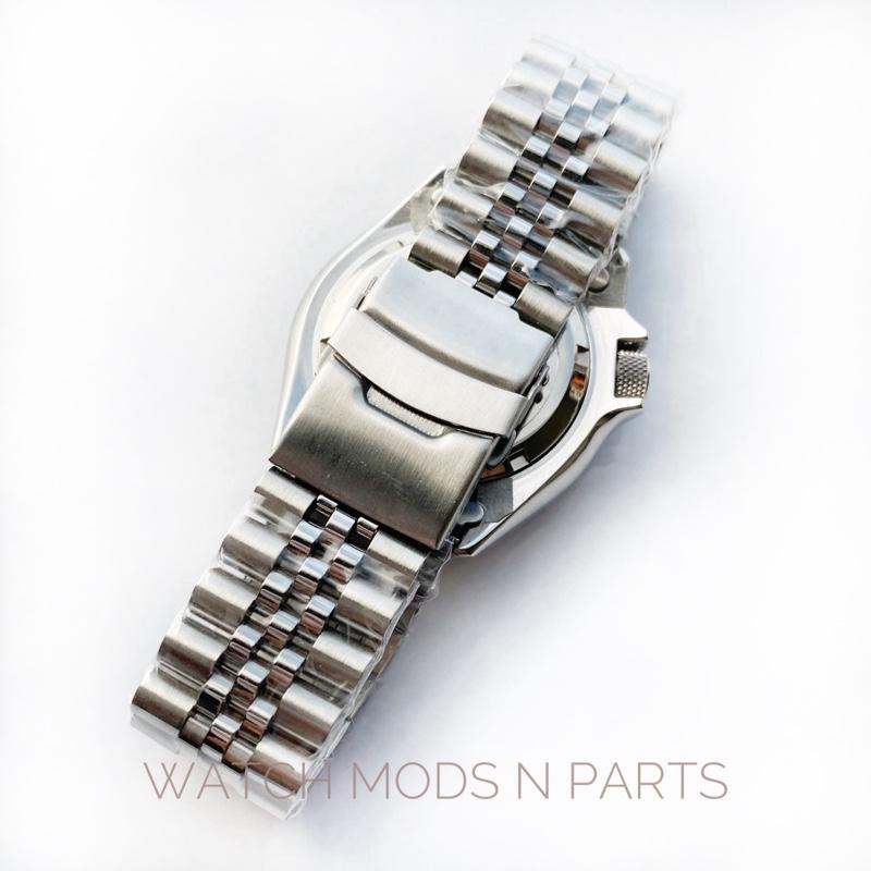 WMNP Seiko Mod Skx body style voyager glowing earth with LX Bezel dan dual time Insert bezel movement Seiko nh35  Watch Watches Crystal