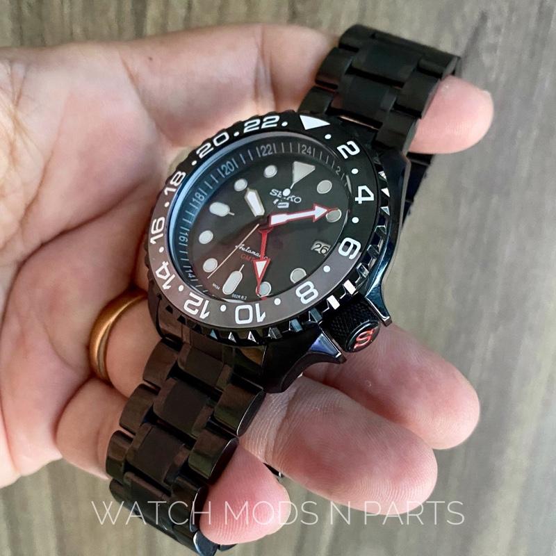 WMNP Seiko Mod SKX GMT Chapter Ring and Slope Bezel dengan body 41mm Black Body Seiko NH34 Movement