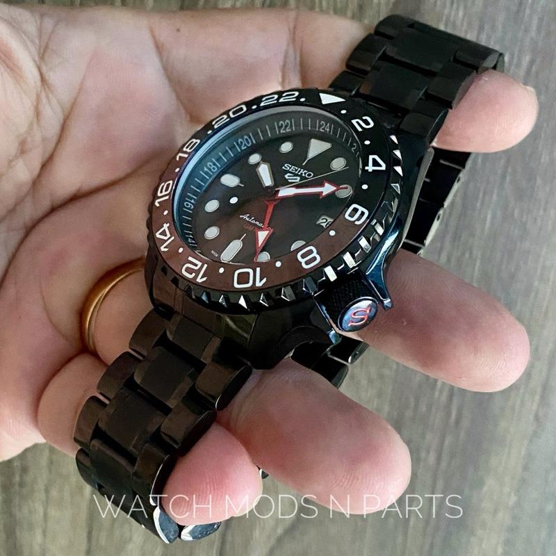 WMNP Seiko Mod SKX GMT Chapter Ring and Slope Bezel dengan body 41mm Black Body Seiko NH34 Movement