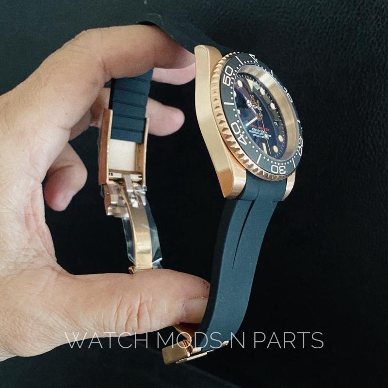 WMNP Seiko Modification 40mm Automatic 4R35B deep black highly glossy Marine Master Prospex black dial Rose Gold body bezel with Rubber Strap