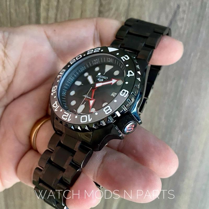 WMNP Seiko Mod SKX GMT Chapter Ring and Slope Bezel dengan body 41mm Black Body Seiko NH34 Movement