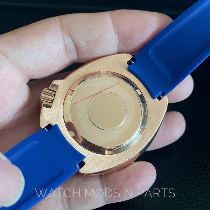 WMNP Seiko Mod Rare Captain Willard on Sub Blue Rose Gold dengan movement Seiko NH35 dan royal blue rubber strap