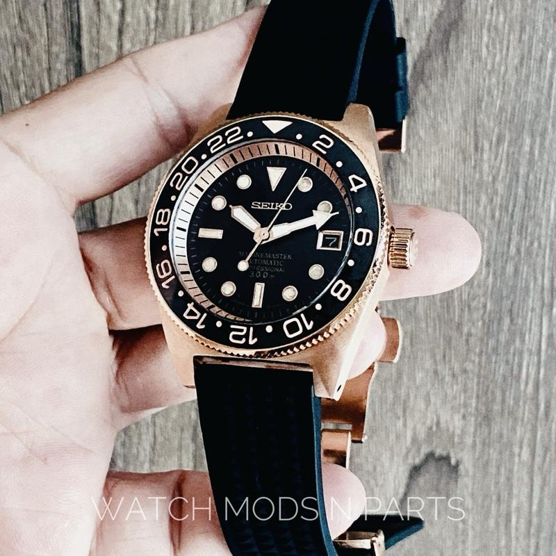 Seiko 62mas classic 39.5mm with Coin bezel, Marine Master Dial Hands and waffle strap with butterfly clasp