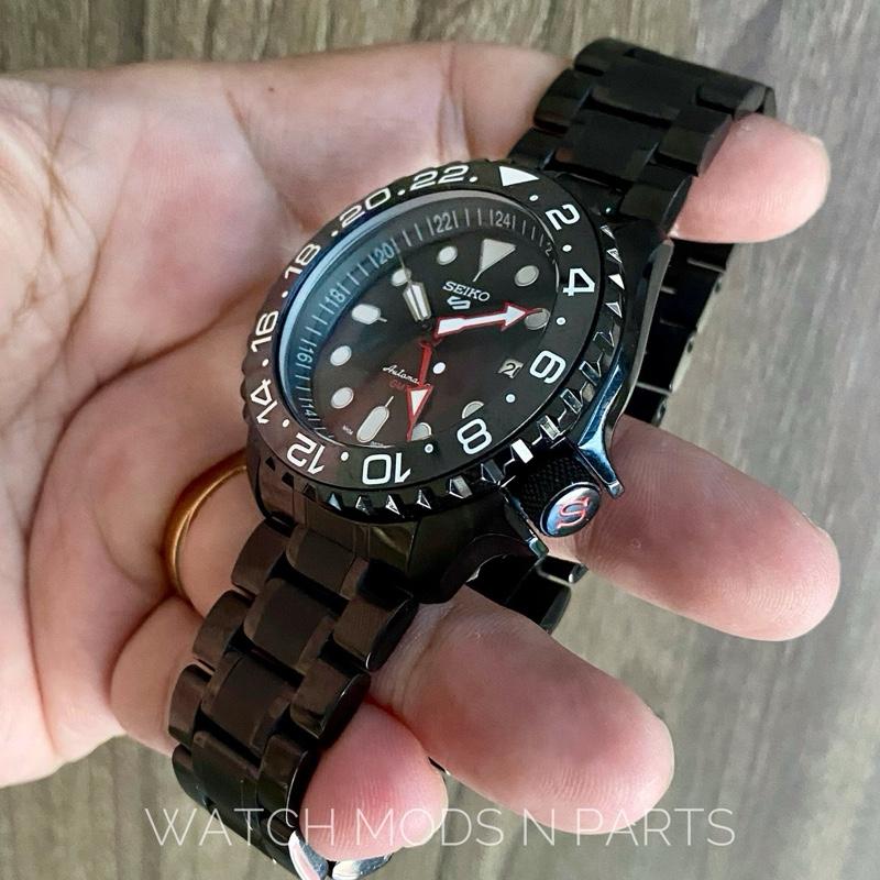 WMNP Seiko Mod SKX GMT Chapter Ring and Slope Bezel dengan body 41mm Black Body Seiko NH34 Movement
