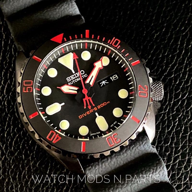 WMNP Exclusive Seiko SKX Mod 41mm Red Poseidon Divers dial Kanji Day with Seiko Movement nh36