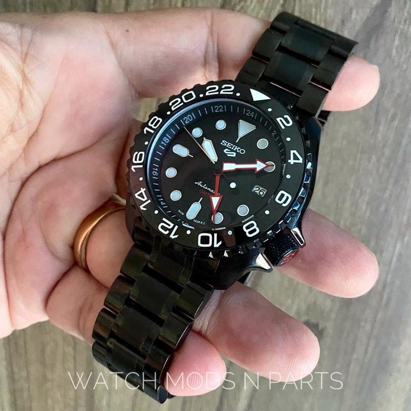 WMNP Seiko Mod SKX GMT Chapter Ring and Slope Bezel dengan body 41mm Black Body Seiko NH34 Movement