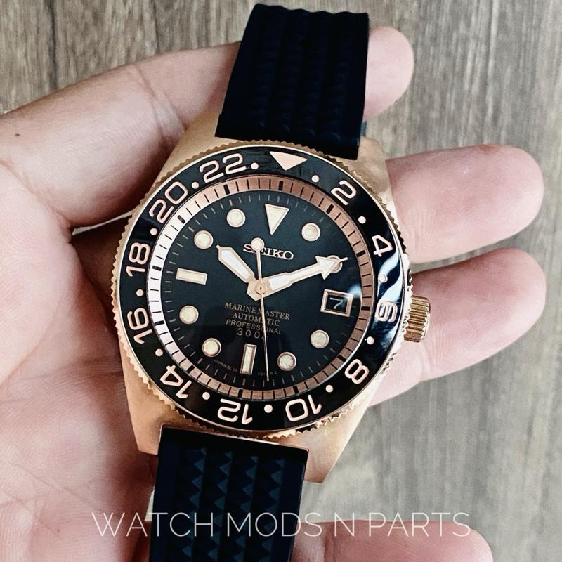 Seiko 62mas classic 39.5mm with Coin bezel, Marine Master Dial Hands and waffle strap with butterfly clasp